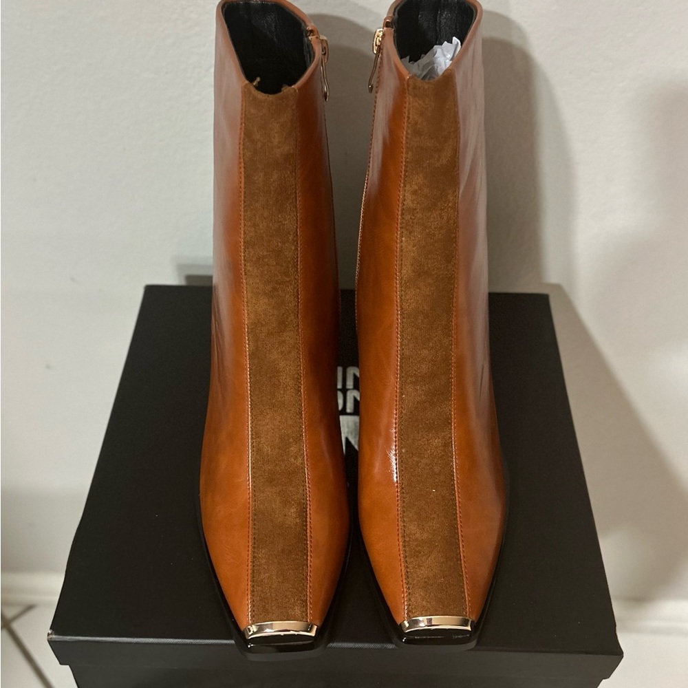 Chic Tan Leather Heeled Boots